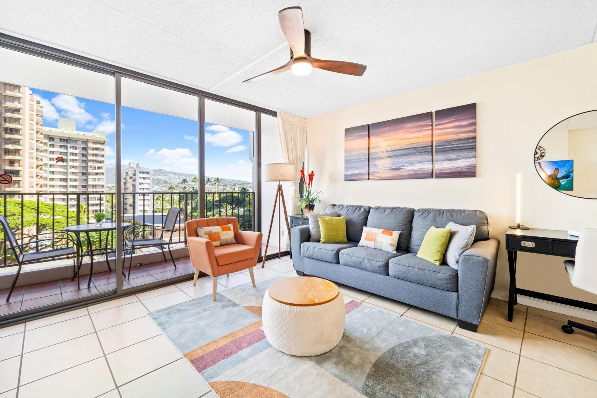 Cozy Waikiki Getaway, Stroll To Beach With Free Parking Хонолулу Екстериор снимка