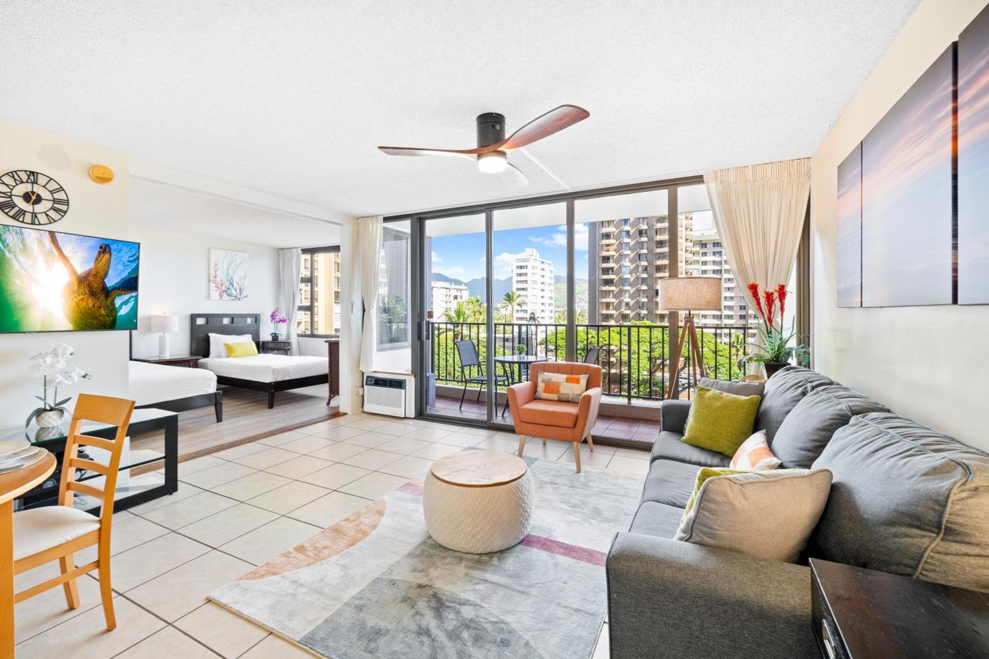 Cozy Waikiki Getaway, Stroll To Beach With Free Parking Хонолулу Екстериор снимка