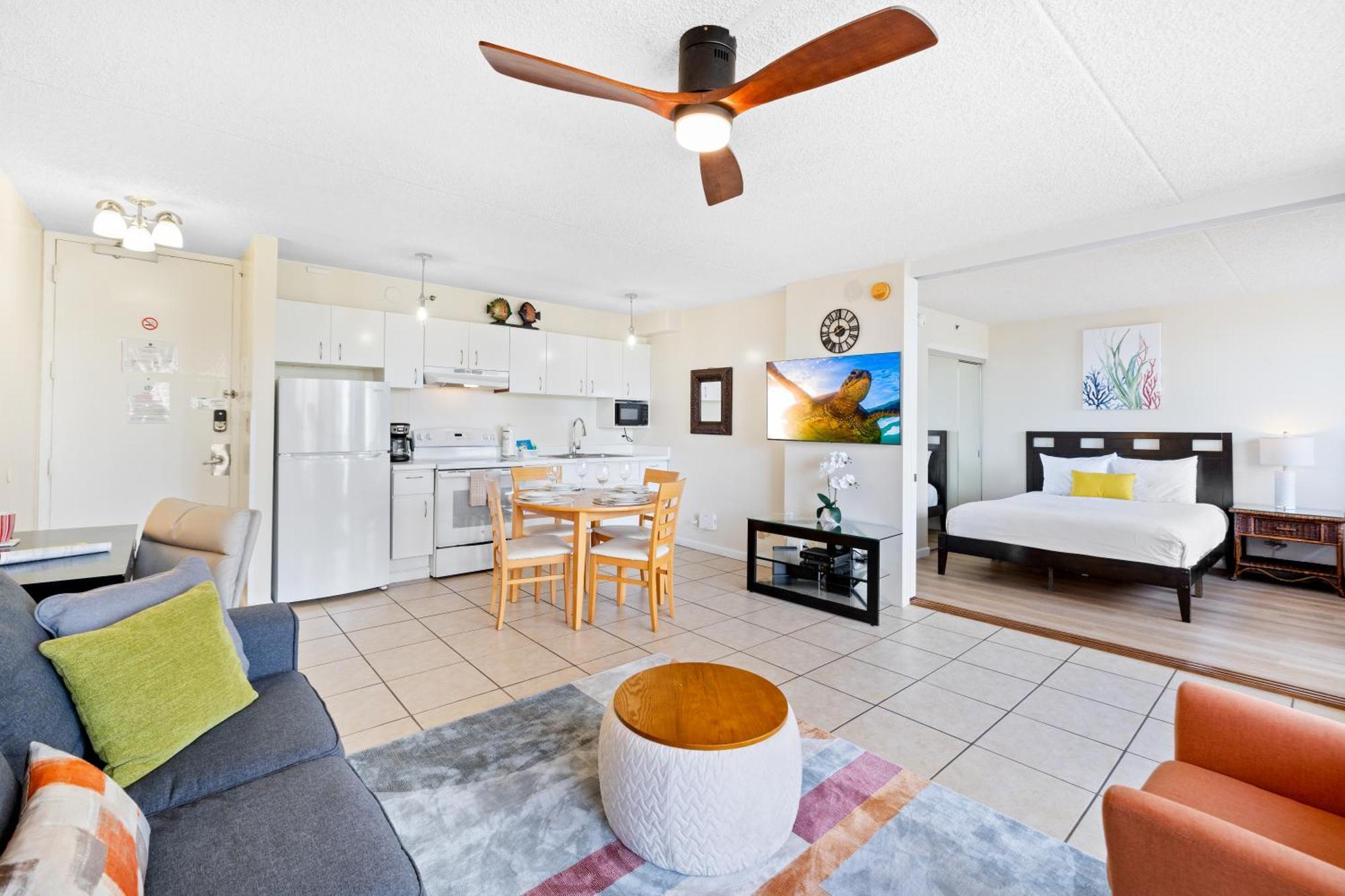Cozy Waikiki Getaway, Stroll To Beach With Free Parking Хонолулу Екстериор снимка