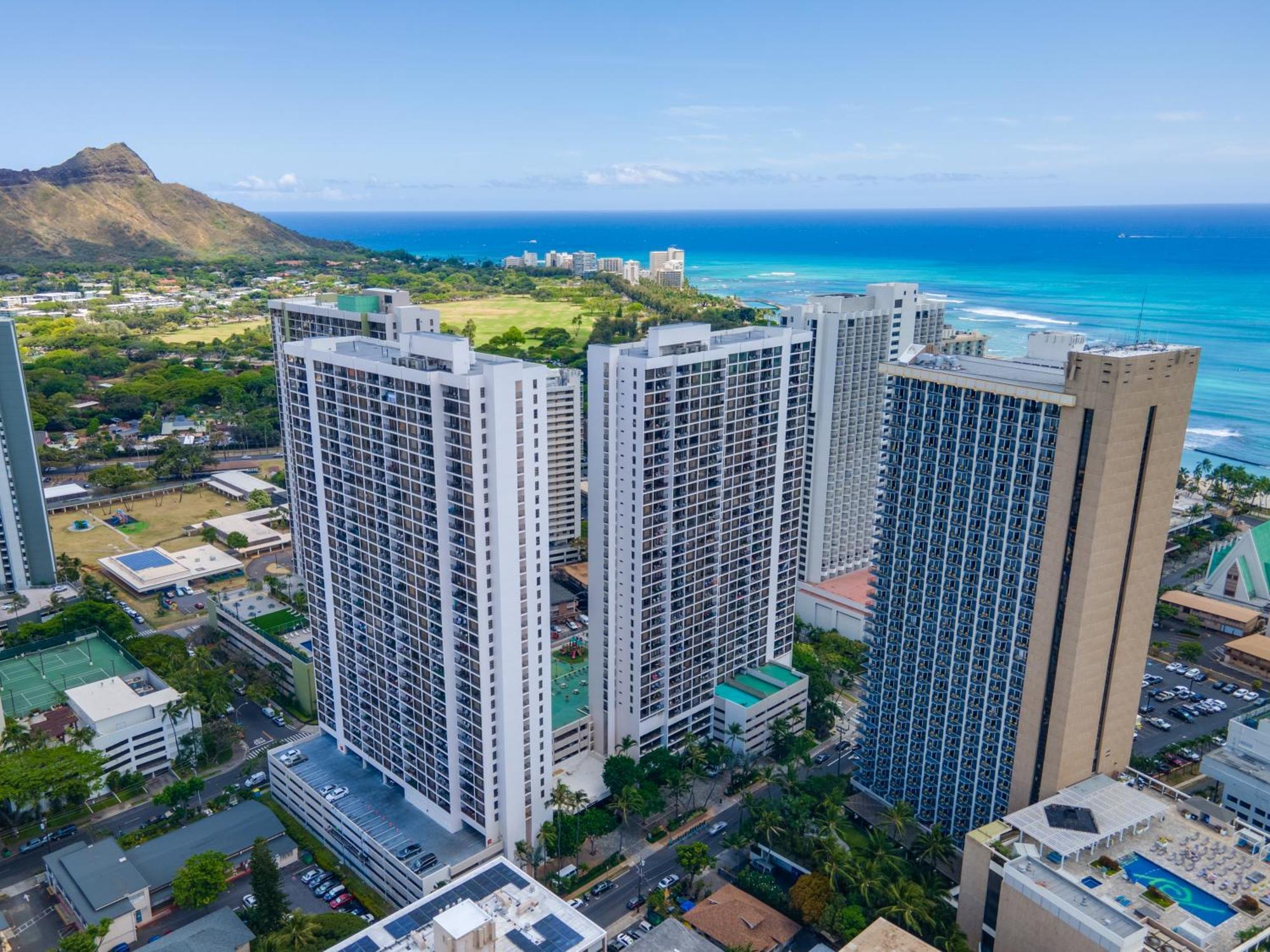 Cozy Waikiki Getaway, Stroll To Beach With Free Parking Хонолулу Екстериор снимка