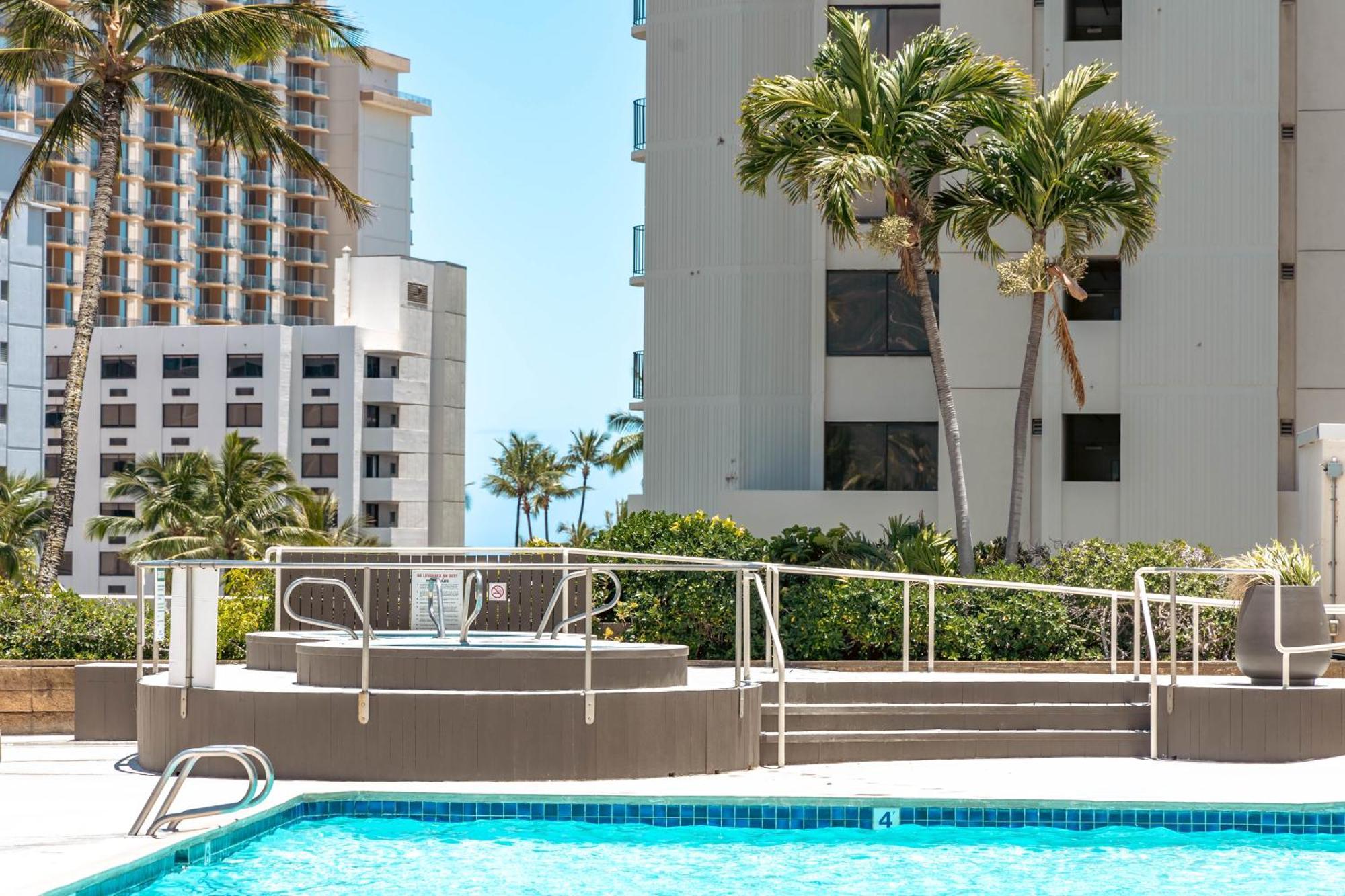 Cozy Waikiki Getaway, Stroll To Beach With Free Parking Хонолулу Екстериор снимка