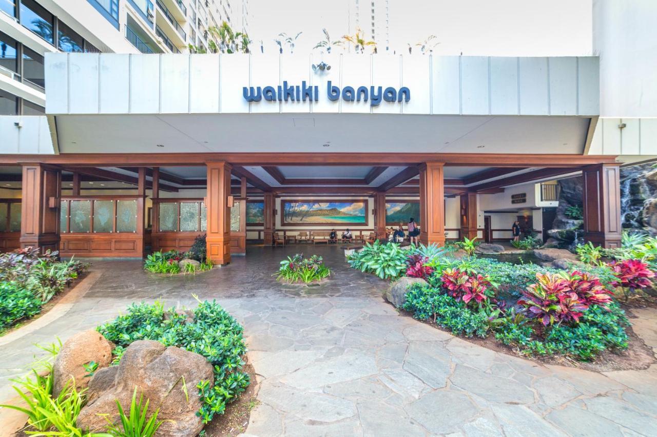 Cozy Waikiki Getaway, Stroll To Beach With Free Parking Хонолулу Екстериор снимка